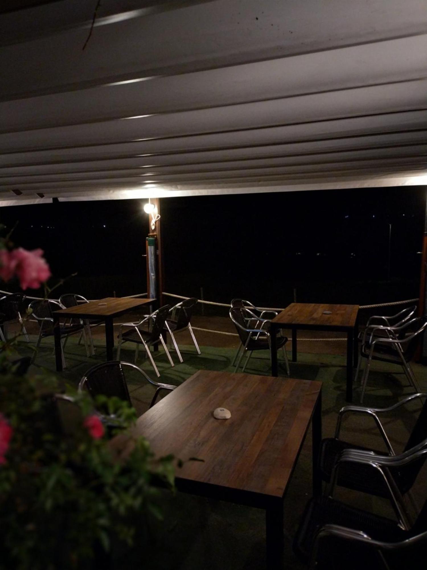 Hostal Restaurante Parajes Castropol Esterno foto